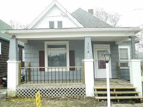 304 E Corrington Ave photo 1