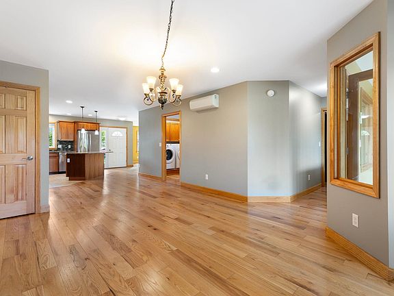 5th image of 171 Buttonwood Drive