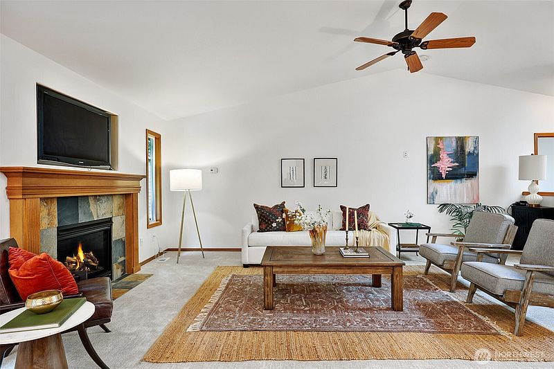 5th image of 2926 94th Street SE