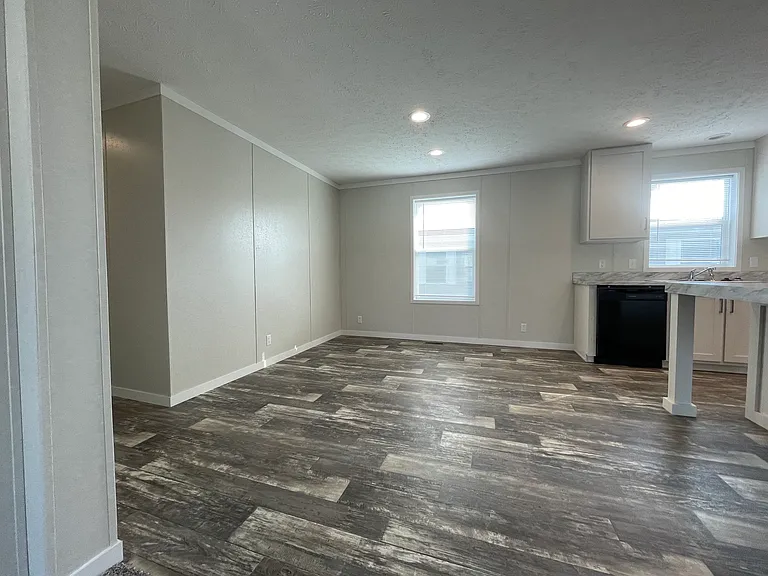 Sunset Ridge — Photo 32