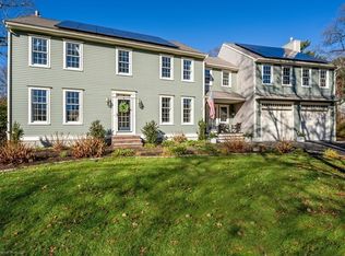 21 Butterfly Trl, Dartmouth, MA 02747