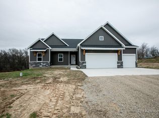 12550 100th St SE, Alto, MI 49302