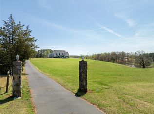 330 Country Junction Rd, West Union, SC 29696