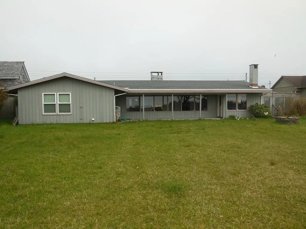 1105 Ocean Beach Blvd N photo 1