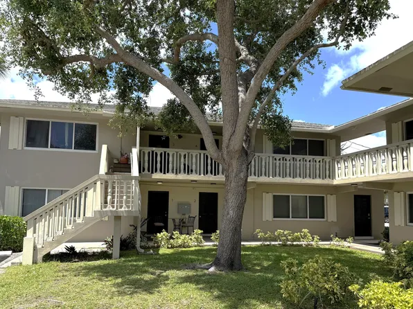 265 SW 7th St APT 4, Boca Raton, FL 33432