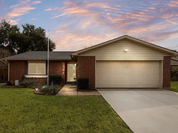 1501 Monica Ln, Mesquite, TX 75149
