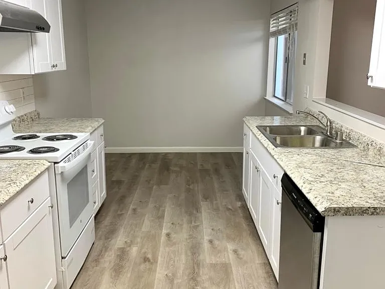 4340 N Bengston Ave #101 — Photo 5