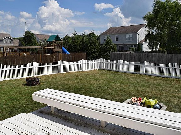 3rd image of 1512 Rebecca Dr