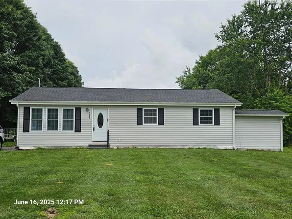 326 Flatwoods Rd, Marion, VA 24354