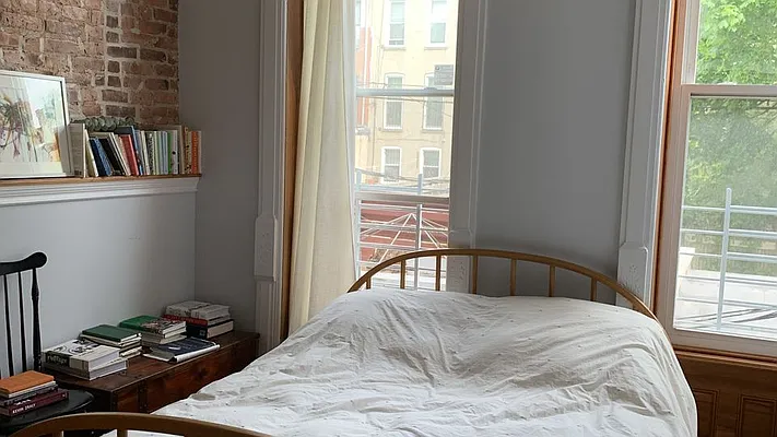 Rented by Nooklyn NYC LLC | media 21