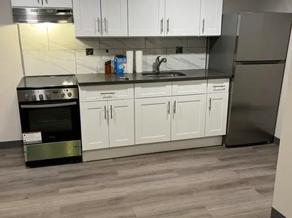 550 Bay Ridge Parkway image 1 of 5