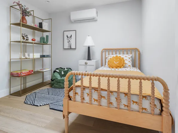 355 Monroe Street image 12 of 18