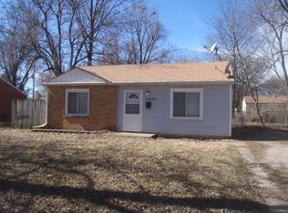 2545 SW Sunset Rd, Topeka, KS 66614