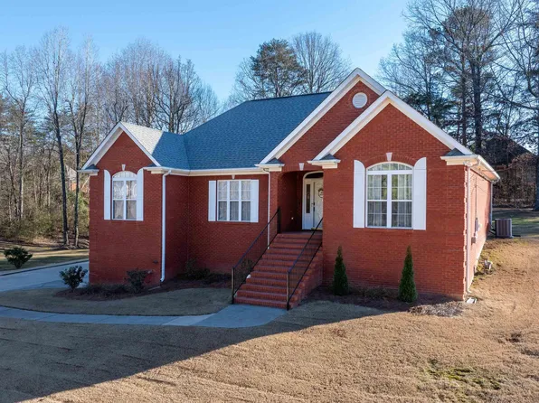 6480 Aspen Ln, Hueytown, AL 35023