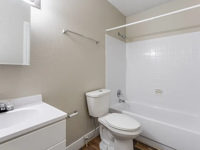 Kings Trail Apartment Homes — Photo 14