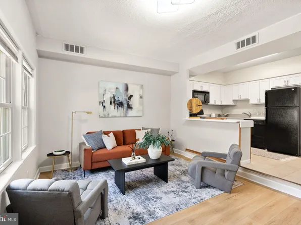 104 N Bedford St #A, Arlington, VA 22201