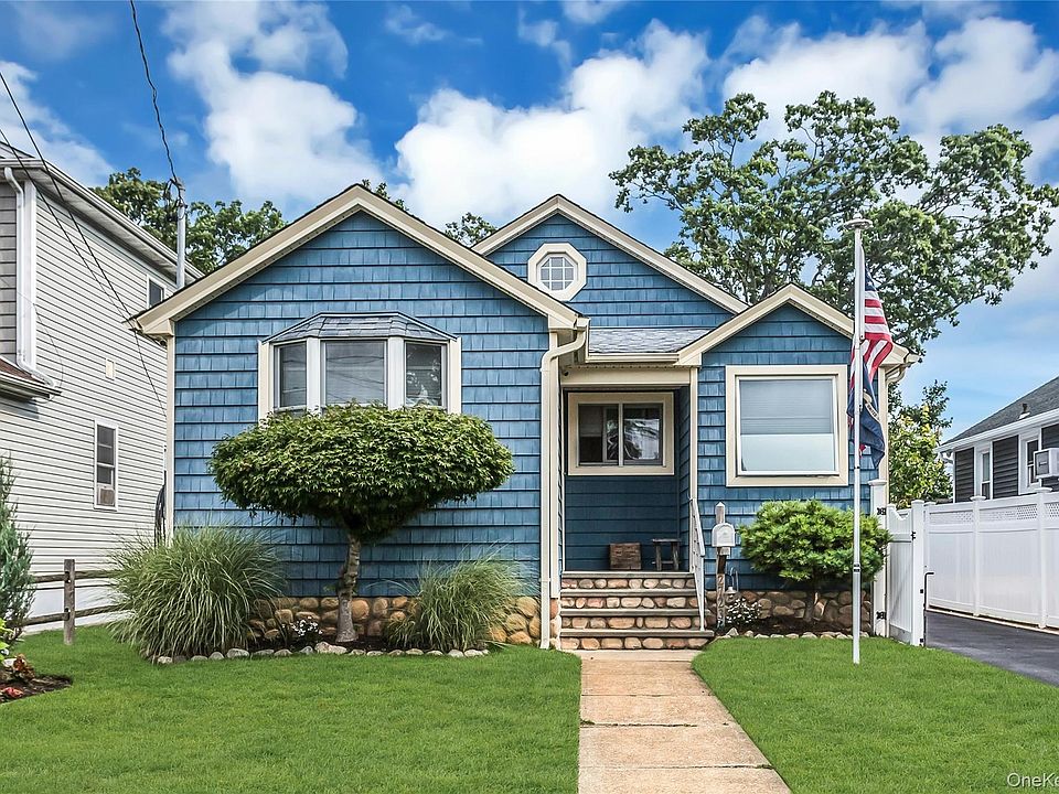 1st image of 2723 Clarendon Avenue