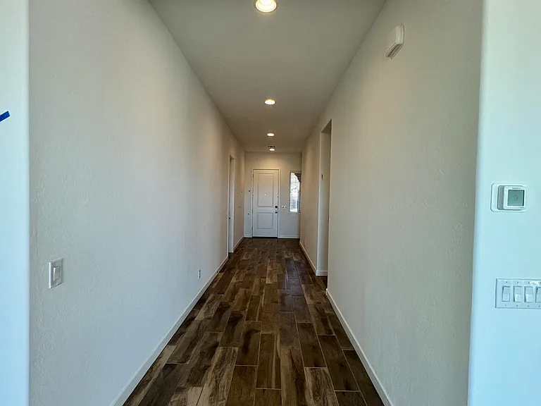 3173 W Peak View Rd — Photo 6