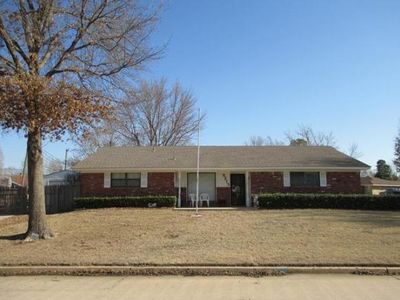 8213 NW 25th St, Bethany, OK, 73008