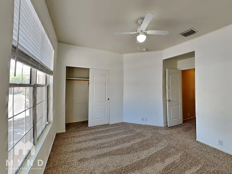 3434 W Desert Bend Loop — Photo 18