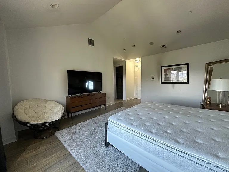 9033 Wall St #5 — Photo 28