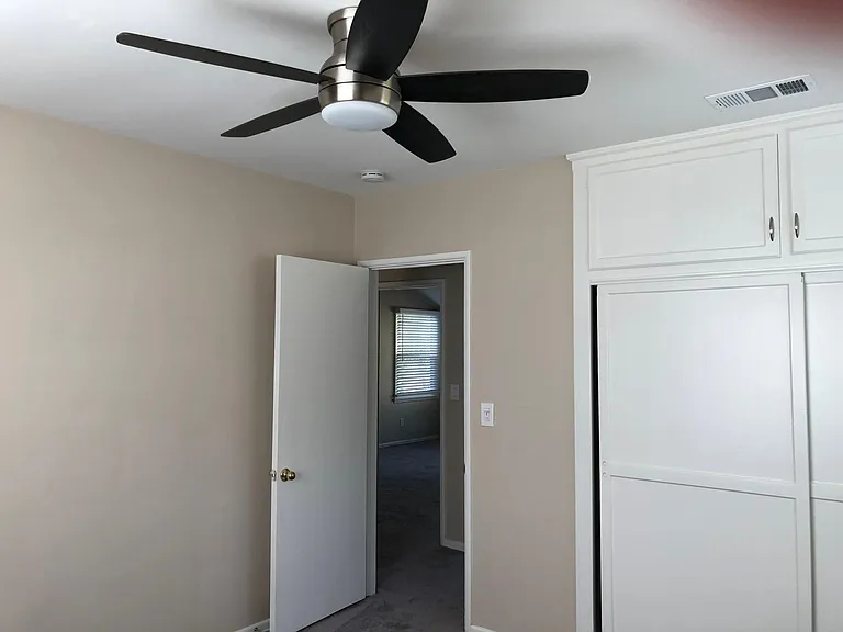 3501 Stancrest Dr #D — Photo 11