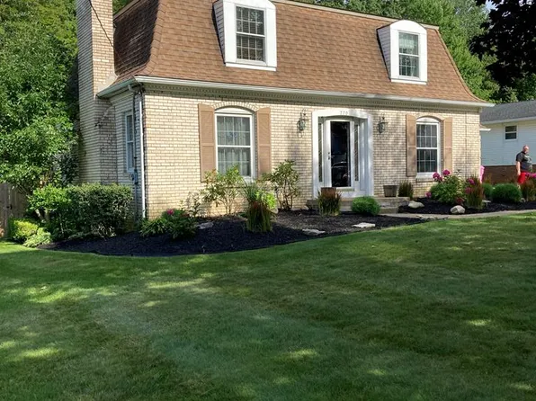 770 Debby Ln E, Ontario, OH 44906