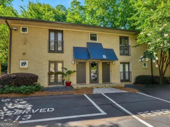 2023 Oakview Rd SE APT 222, Atlanta, GA 30317