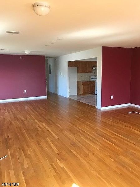 2nd image of 158 Mount Prospect Ave