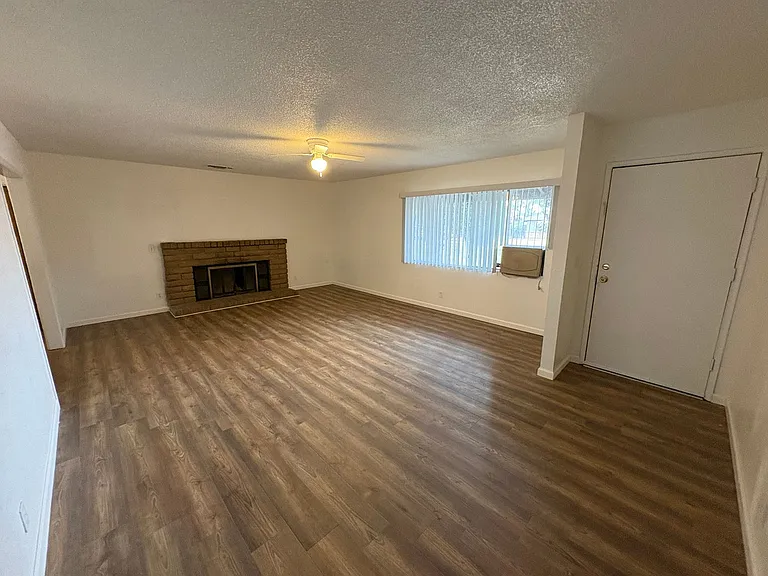 690 W North Way — Photo 26