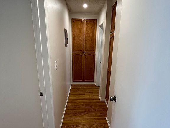 5th image of 12549 Oxnard St APT L
