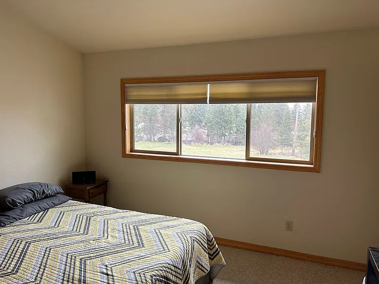 704 Stoner Loop — Photo 12