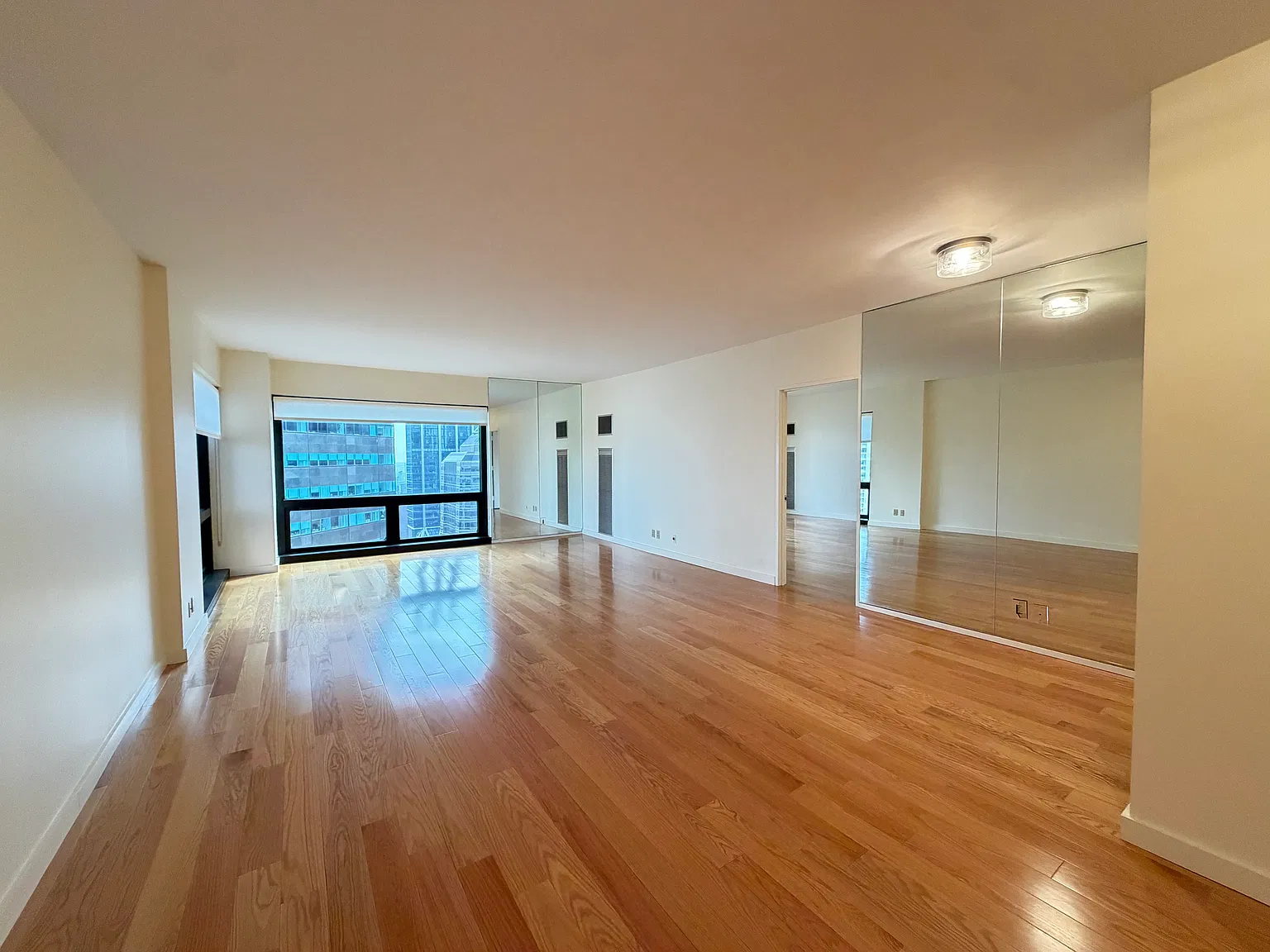 721 5th Avenue — Photo 1