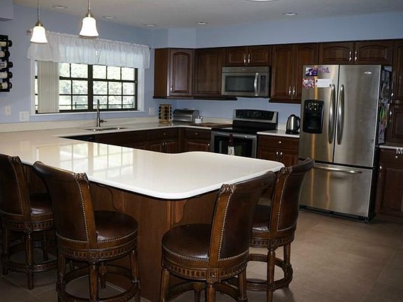4th image of 695 Black Ironwood Dr