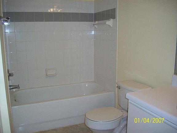 3rd image of 5610 Pinnacle Heights Cir APT 307