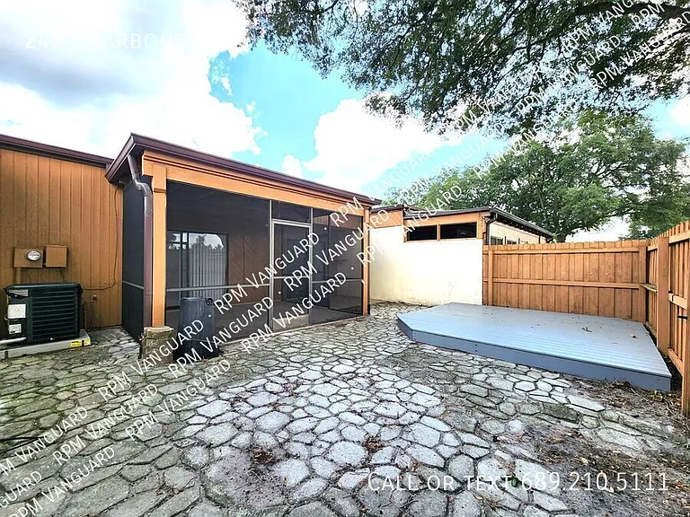 2450 Harbour Way — Photo 11