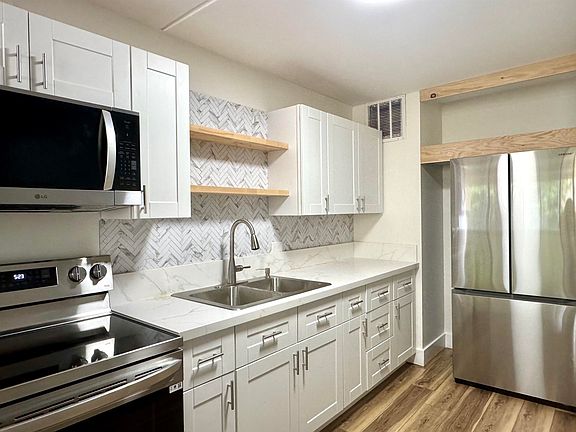 4th image of 111 Kahului Beach Rd APT D321