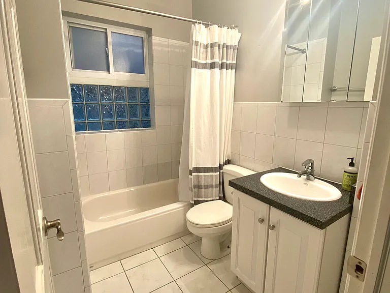1302 N Greenview Ave #1 — Photo 11