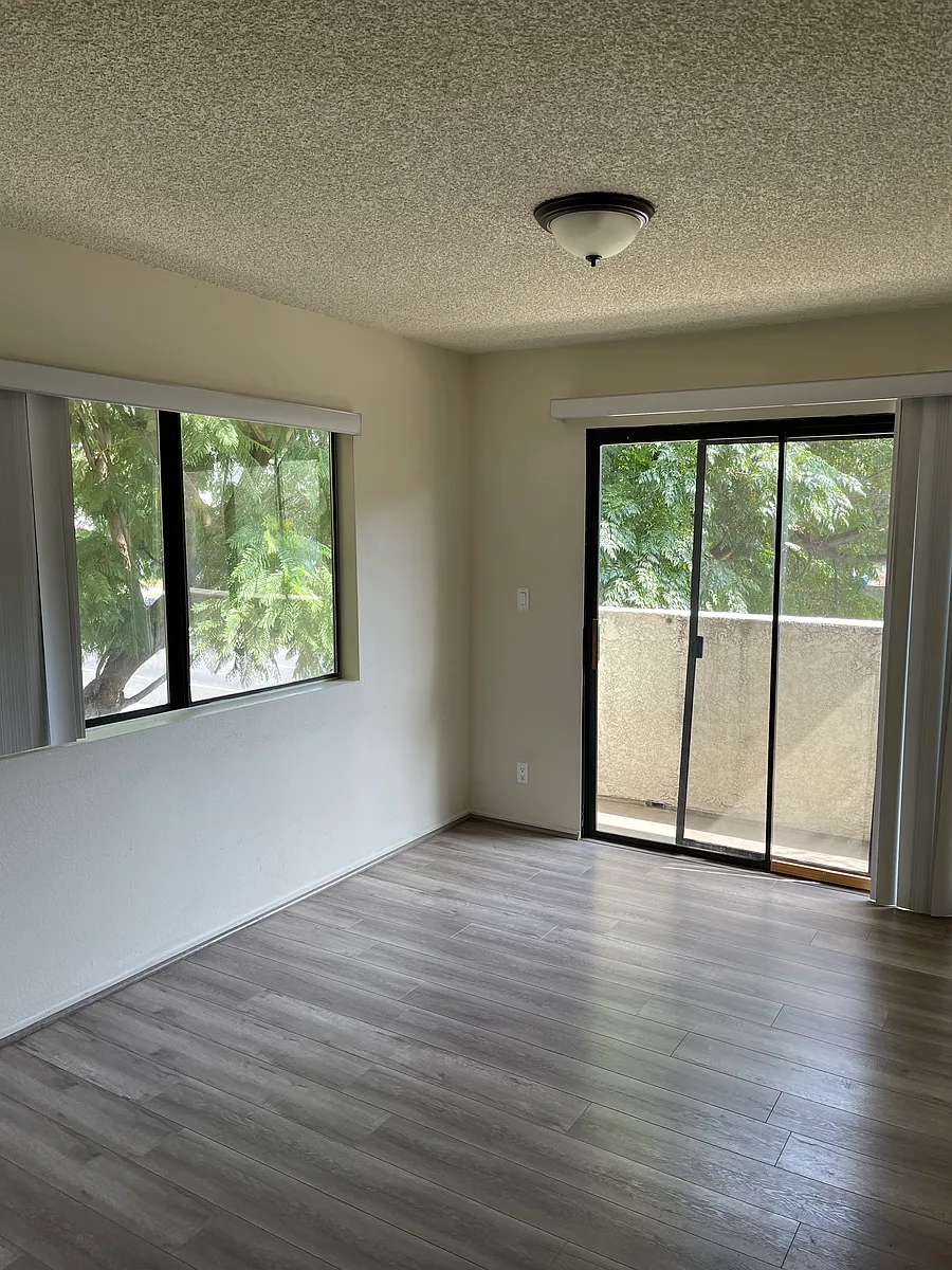 Building Photo - 4143 Cahuenga Blvd #1