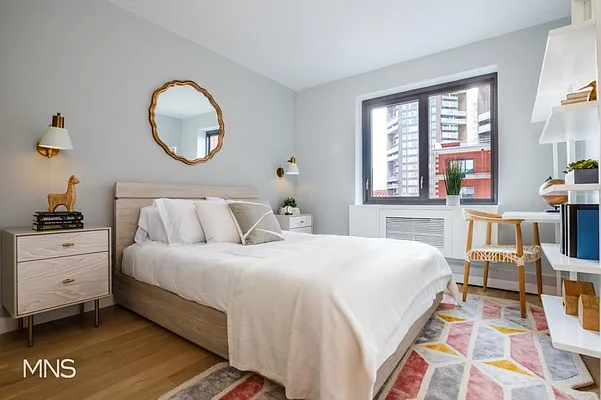 Sold by MNS | media 10