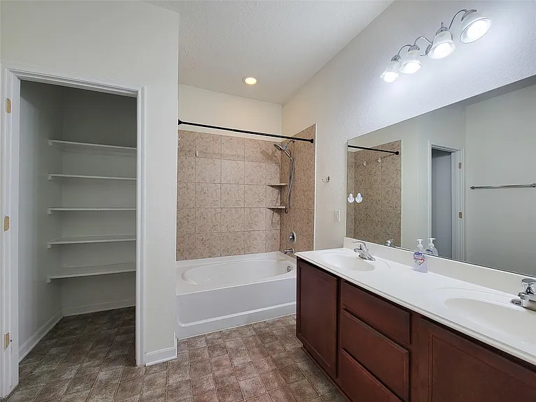 3007 Meadow Prairie St — Photo 17