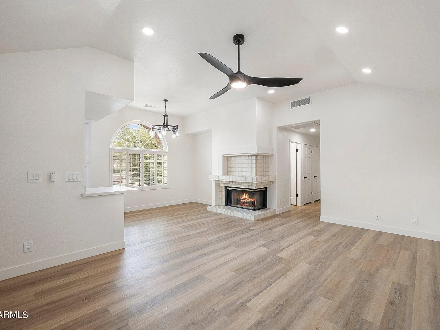 2 bed, 2.0 bath, 942 sqft, $2,475 — Photo 1