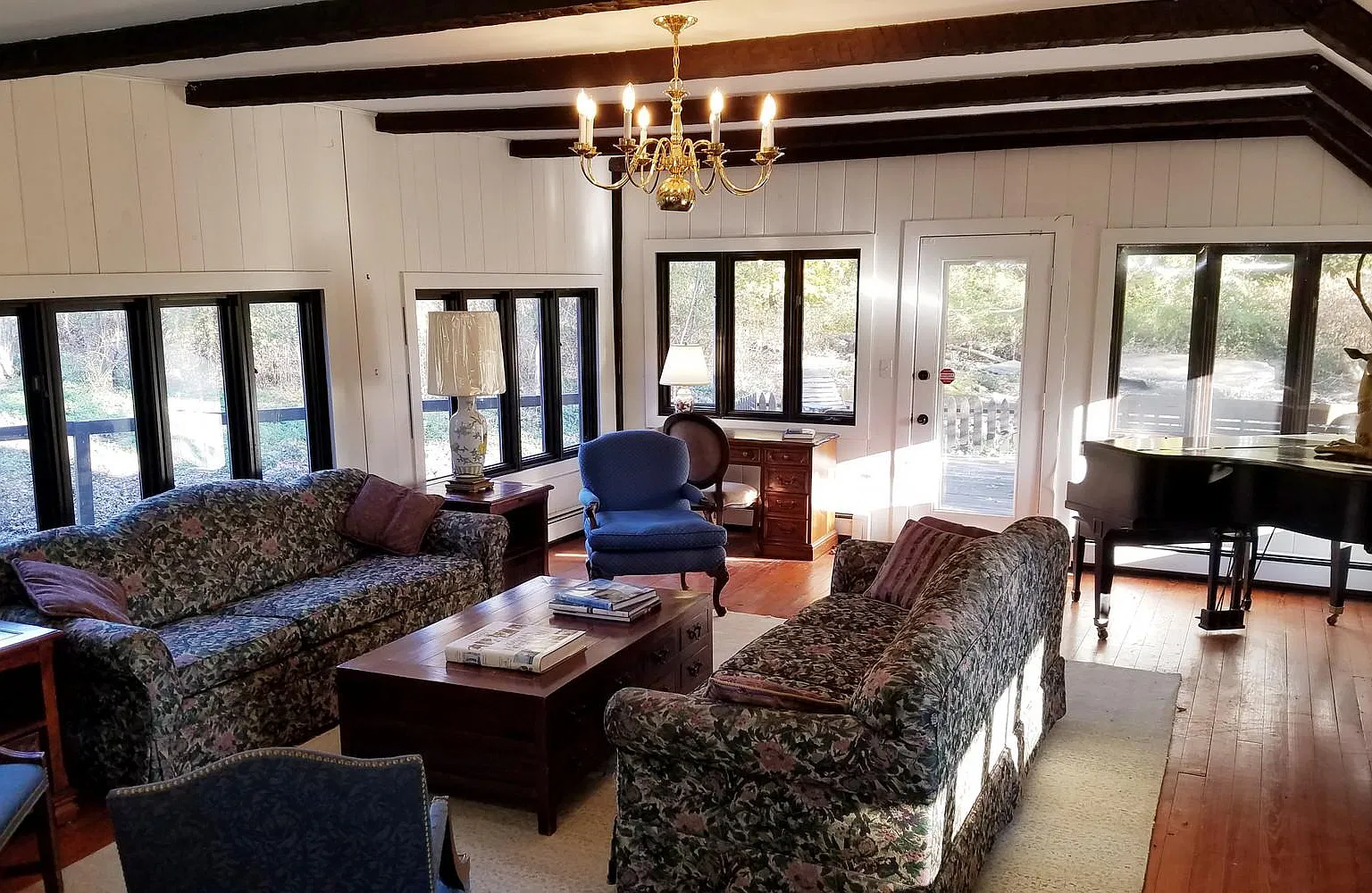 4 bed, 3000 sqft, $6,850 — Photo 1