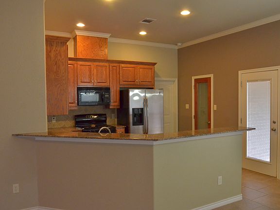 4th image of 929 Dove Landing Ave