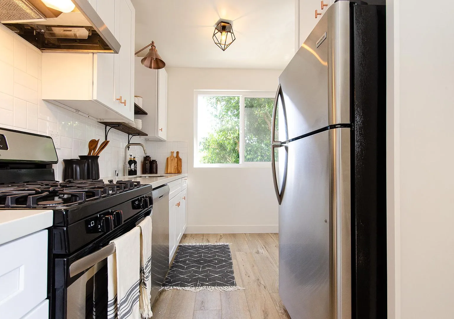 4575 Maplewood Ave. — Photo 4