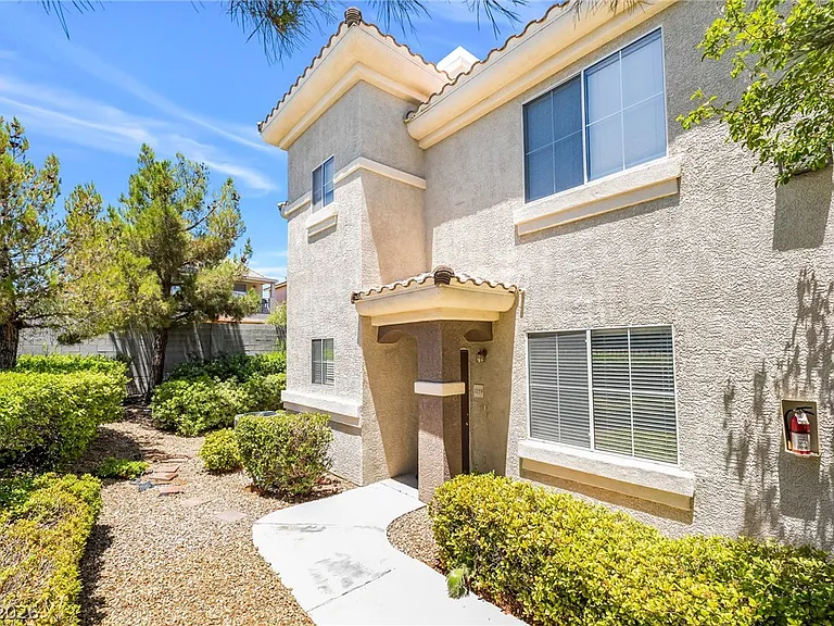 9050 W Warm Springs Rd #1159 — Photo 1