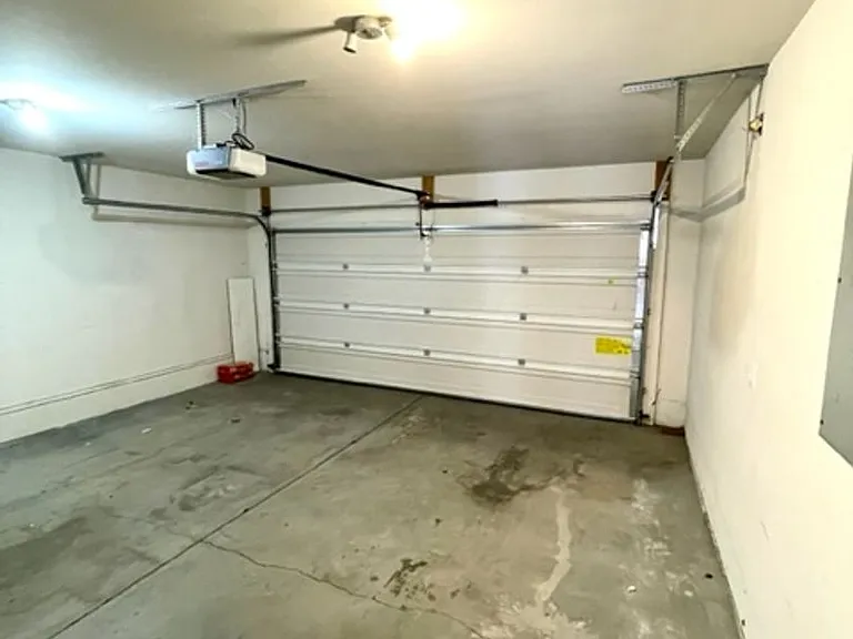 1157 SW Silver Lake Blvd — Photo 9
