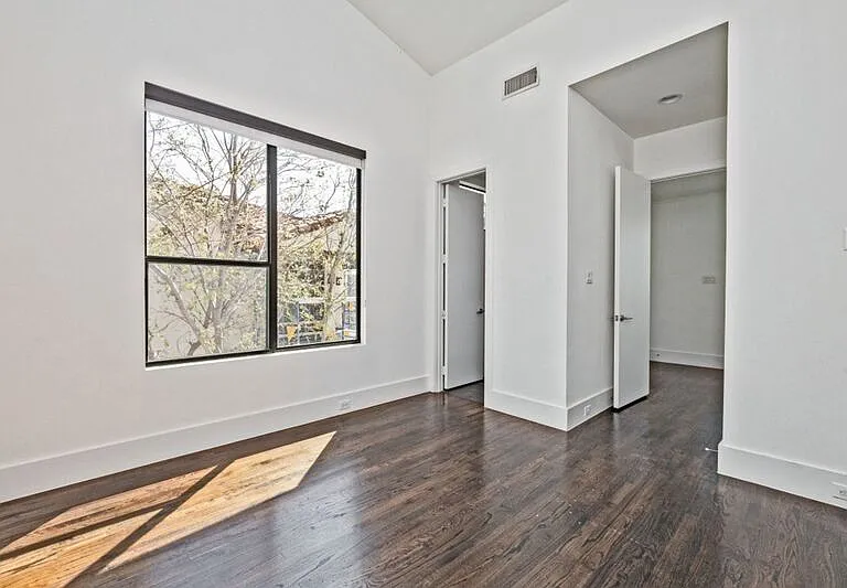 2522 N Henderson Ave #3 — Photo 9