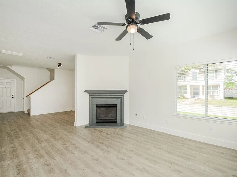 9939 Farrell Dr — Photo 17
