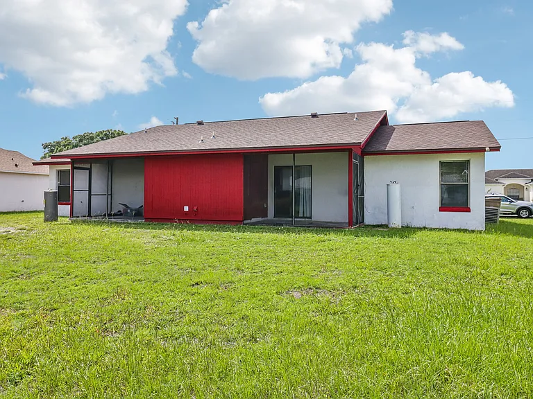 384 Cocoa Ct — Photo 32